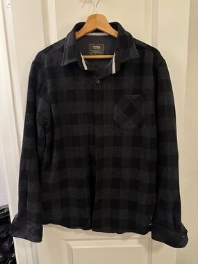 N'Mad by Craft + Flow Black & Charcoal Plaid Button-Up Shirt